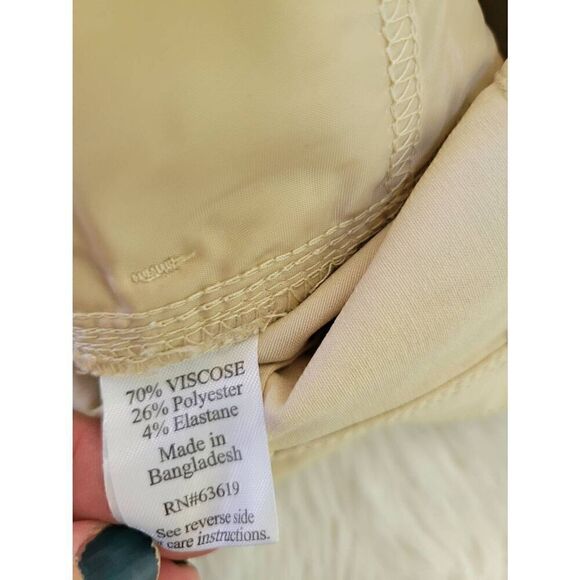 Sag Harbor Sz 16 Khaki Capri Crops Pants New msrp $60 - Picture 4 of 4